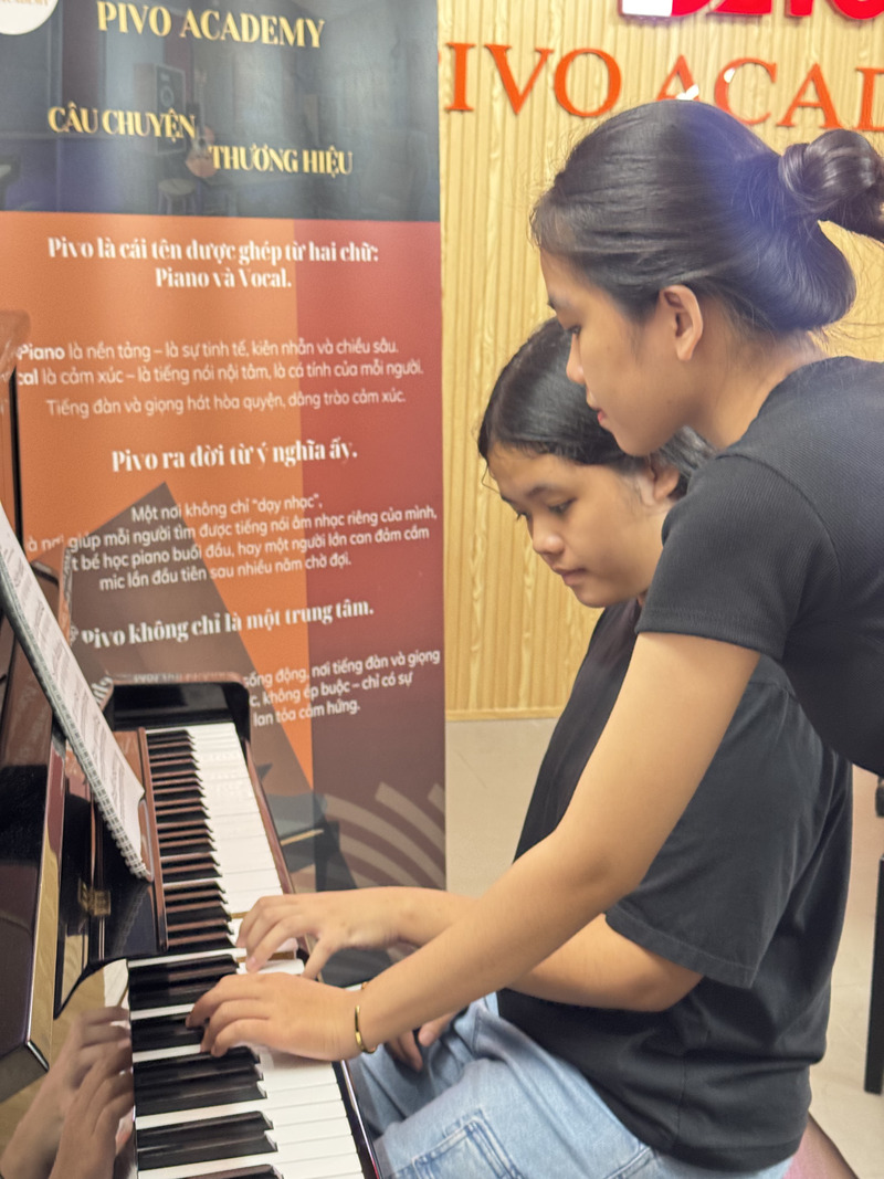 Lớp học piano 1 kèm 1 với giảng viên chuyên nghiệp