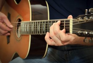 khóa học guitar