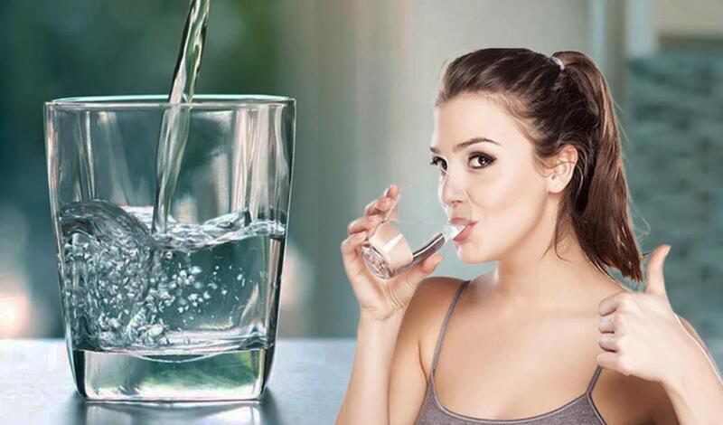 Uống đủ nước mỗi ngày